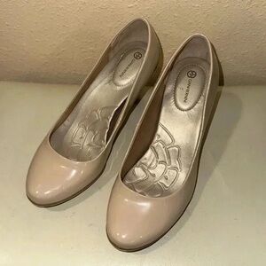 Gianvito Rossi Beige Women's Pumps